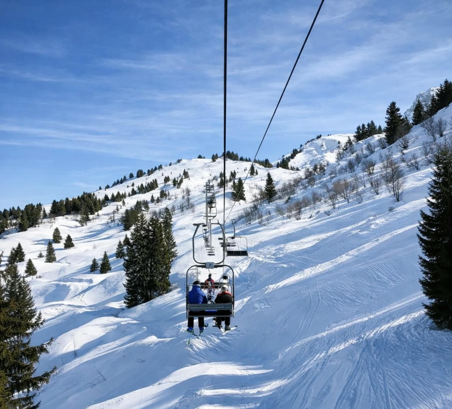 17 Ways to Celebrate Christmas in the Smoky Mountains - A Festive Guide to Holiday Cheer in the Smokies